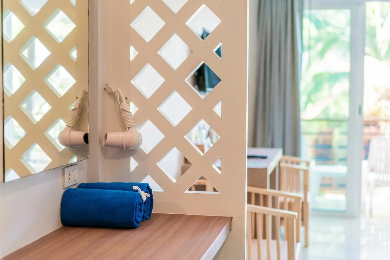 Phi Phi Anita Resort 3*, Phi Phi Adaları